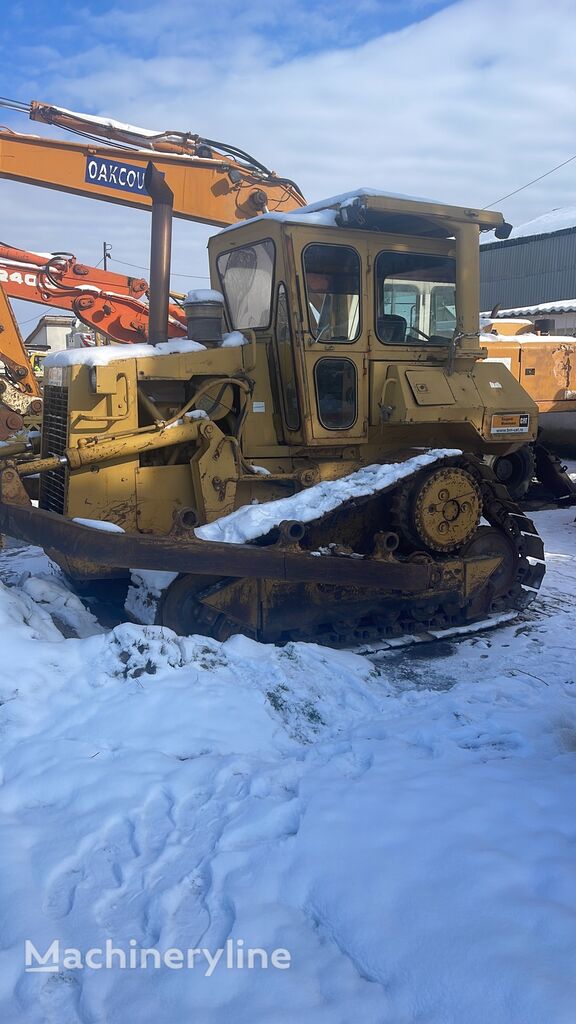 Caterpillar D5H buldozers