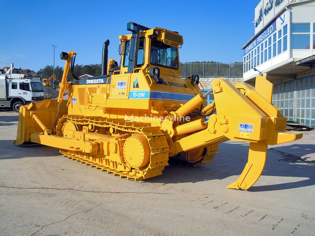 Dressta TD-25M buldozers