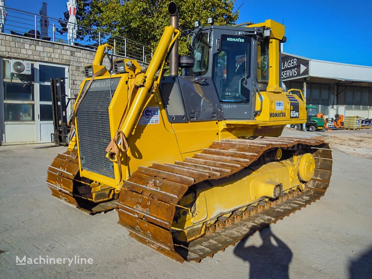 Komatsu D65PX-15EO buldozers