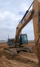 Caterpillar 326D2L kāpurķēžu ekskavators pēc avārijas