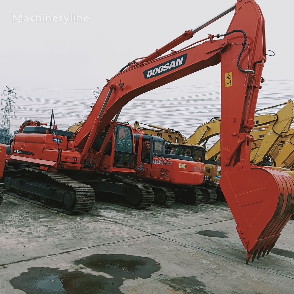 гусеничный экскаватор Doosan DX300